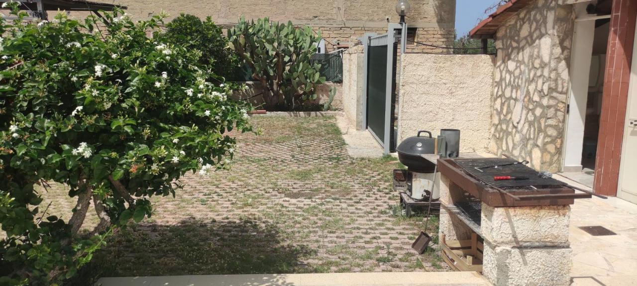 הוילה פלורידיה Casa Di Lu' מראה חיצוני תמונה